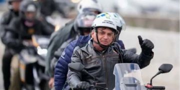 Bolsonaro vem a Imperatriz participar de motociata e falar a pastores sobre reeleição