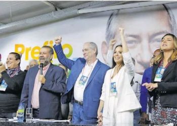 Ciro Gomes confirma candidatura ao Planalto