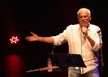 Danilo Caymmi repassa a vida e obra de Dorival Caymmi no palco