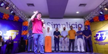 Solidariedade homoga Simplício Araújo como candidato ao governo do Maranhão