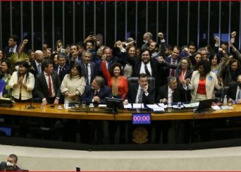 Congresso aprova leis Paulo Gustavo e Aldir Blanc em derrota de Bolsonaro
