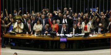Congresso aprova leis Paulo Gustavo e Aldir Blanc em derrota de Bolsonaro