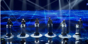 Debate na Band supera Globo e alcança liderança de audiência