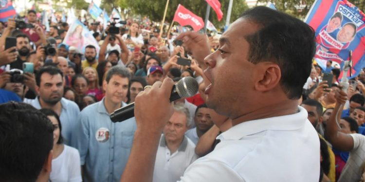 Weverton inaugura campanha em Imperatriz e abre temporada de caminhadas em São Luís