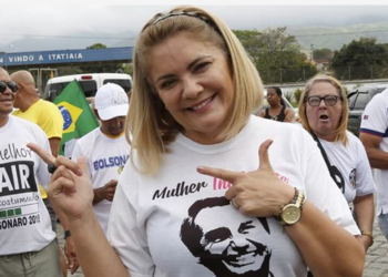 Ex de Bolsonaro fez transações incompatíveis com salário
