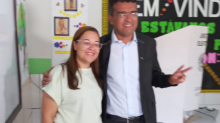 Lahésio Bonfim vota e diz que o povo vai escolher o melhor para o estado