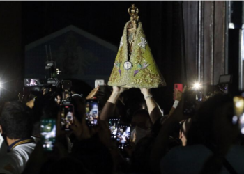 Círio 2022 – Diretoria da festa em Belém apresenta novo manto da imagem de N. Srª de Nazaré