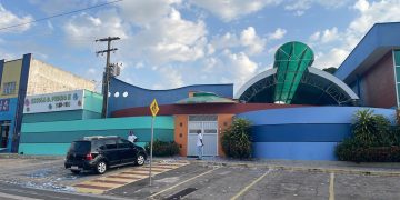 Urnas passam por teste de autenticidade antes do início da votação