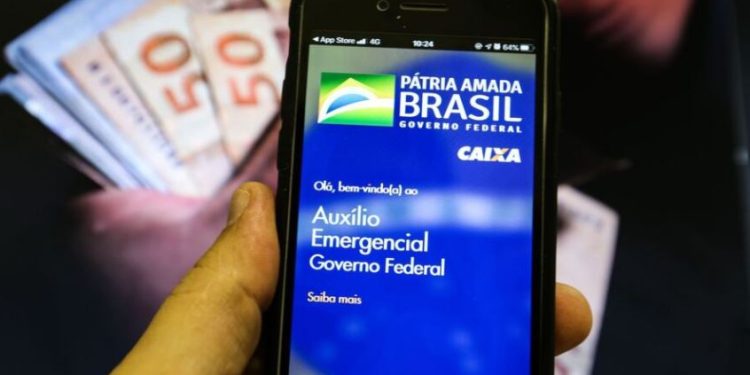 Caixa libera Auxílio Brasil de novembro nesta quinta, 17