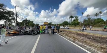 PRF diz que há bloqueios em 271 rodovias federais nesta terça