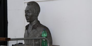 Pelé continuará sendo eterno no mundo e em Santos (SP)