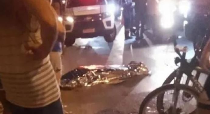 Jovem de 21 anos morre ao pular de van, fugindo de assalto