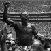 Melhor jogador da história, Pelé morre aos 82 anos, em São Paulo