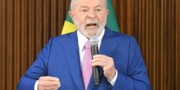 Lula condena ataques terroristas e decreta intervenção federal no DF