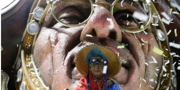 Carnaval 2023 – Na Marquês de Sapucaí escolas dão show de beleza e invenção