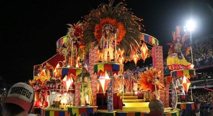 Escola que homenageou o Maranhão fica em oitavo lugar no concurso da Marquês de Sapucaí