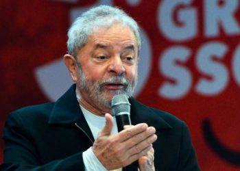 Dino diz que PF descobriu um plano para matar Lula no dia da posse