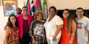 Alcione será o enredo da Estação Primeira de Mangueira em 2024