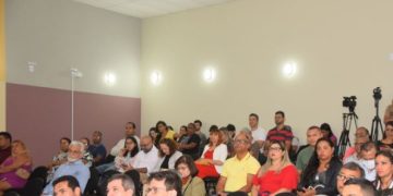 Ministério Público realiza audiência com moradores da região do Cohatrac