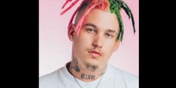 Rapper sul-africano Costa Titch morre no palco durante apresentação