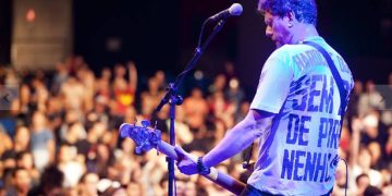 Morre Canisso, baixista dos Raimundos, aos 57 anos