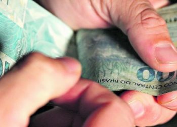 Caixa paga amanhã (15) R$ 3,4 bilhões de abono salarial