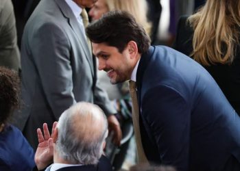 O Estadão – Comissão de Ética investigará Juscelino, ministro de Lula, e ex-assessores de Bolsonaro, por joias