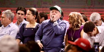 Lula cancela viagem a China após avaliações médicas