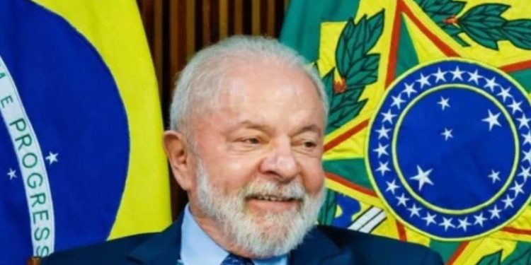 Lula prega PAC repaginado para conclusão de obras paradas