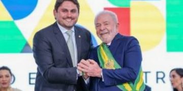 Lula cede à pressão do União Brasil e dá sobrevida a Juscelino Filho, alvo da Comissão de Ética