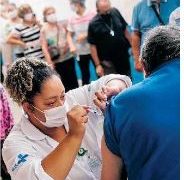 Estudos indicam que vacina bivalente é mais eficaz