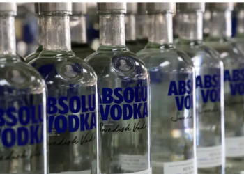 Suécia suspende exportação da vodka Absolut para a Rússia
