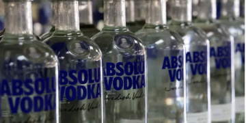 Suécia suspende exportação da vodka Absolut para a Rússia