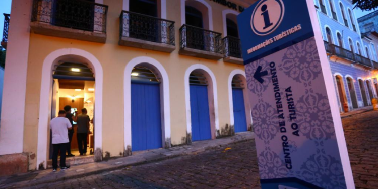 Setur mantém 13 centros de atendimento ao turista no estado