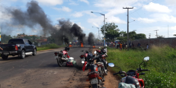 Manifestantes liberam trânsito da BR-316 ligação entre o Nordeste e o Norte do país
