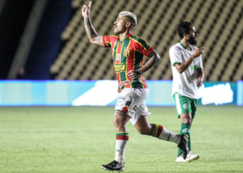 Sampaio Corrêa vence de virada o Juventude por 2 a 1 no Castelão