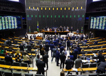 Câmara Federal aprova texto base do arcabouço fiscal