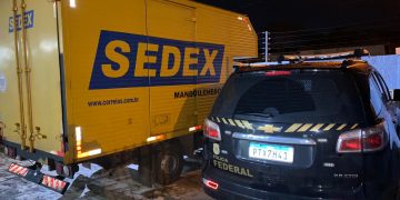 PF deflagra operação de combate ao roubo de cargas dos Correios