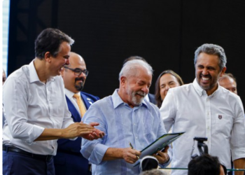 Lula promete retomar obras da educação paralisadas