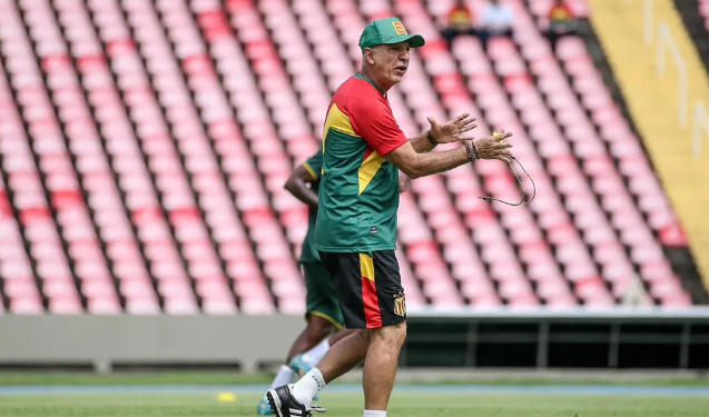 Sampaio Corrêa enfrenta Ponte Preta no estádio Castelão
