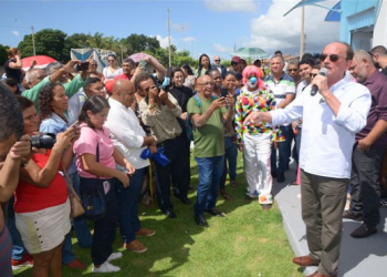 Prefeito de Ribamar entrega praça revitalizada no bairro Nova Terra