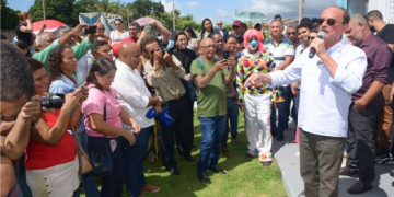 Prefeito de Ribamar entrega praça revitalizada no bairro Nova Terra