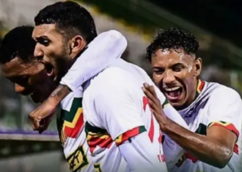 Sampaio Corrêa derrota a Chapecoense na Arena Condá