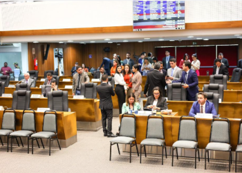 Assembleia aprova projeto que antecipa reeleição da Mesa Diretora