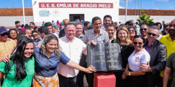 Iracema Vale prestigia entrega de obras nas festividades do aniversário de Urbano Santos