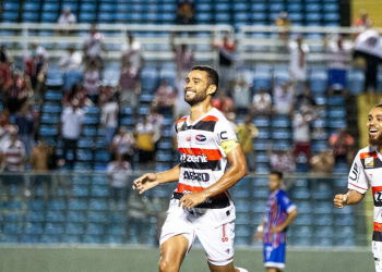 Ferroviário vence o MAC por 3 a 1 no Presidente Vargas