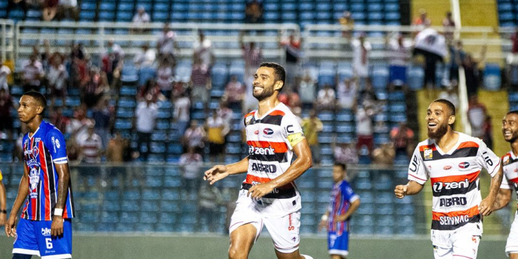 Ferroviário vence o MAC por 3 a 1 no Presidente Vargas