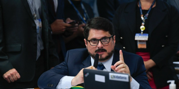 Marcos do Val se afasta do Senado, segundo sua assessoria por orientação médica