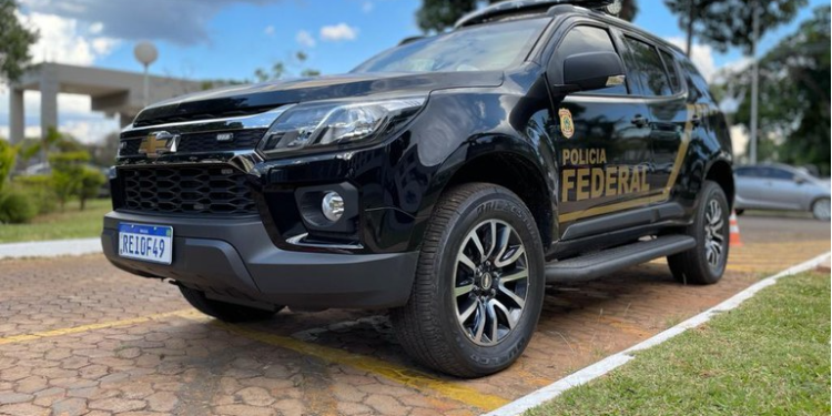 PF faz operação para prender integrante de facção que roubava Correios