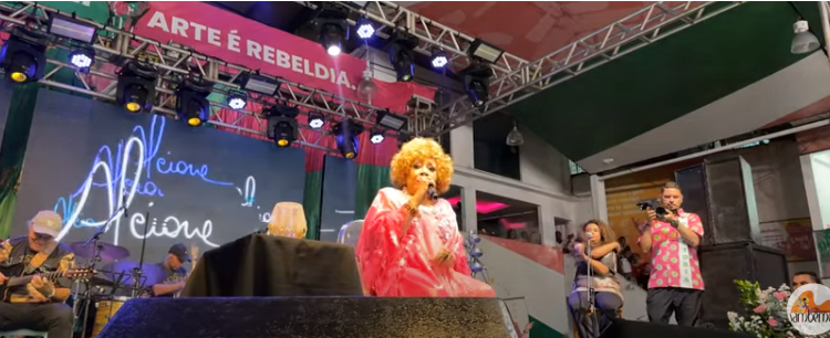 Mangueira imprime ritmo forte na preparação do enredo Alcione